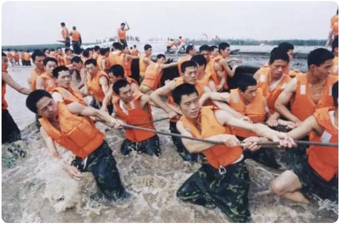 98年抗洪，中央決定最后關頭炸堤分洪，朱镕基：等等，我再加句話